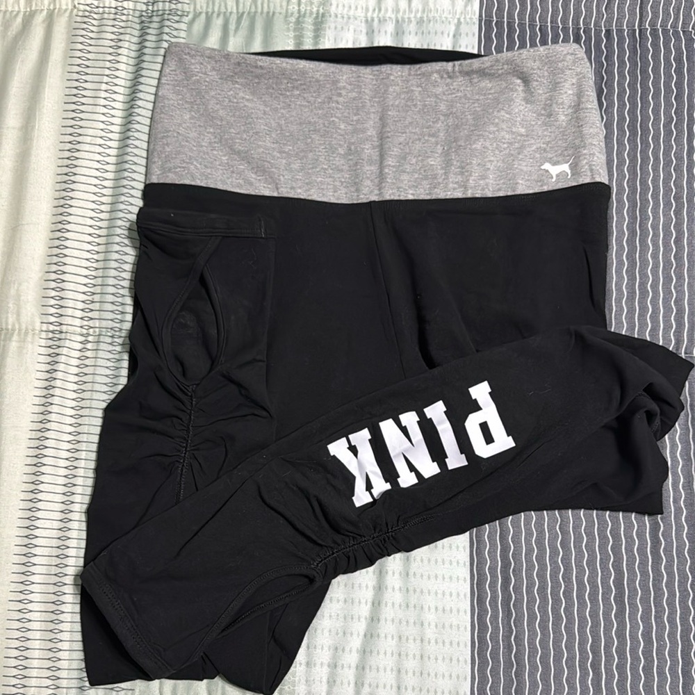 Victoria's Secret PINK Black Legging Capris